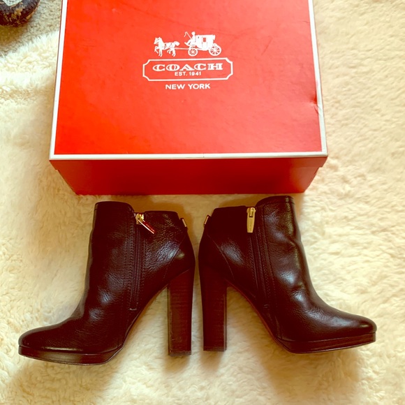 Coach black leather 5.5 bootie - Picture 1 of 8